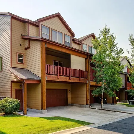 Oslo Lane Ski Townhouse